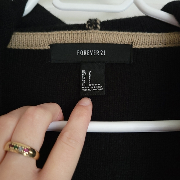 Forever 21 Aztec Hooded Zip Sweater - Picture 3 of 4